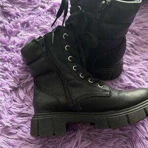 Black Combat Boots with Zipper